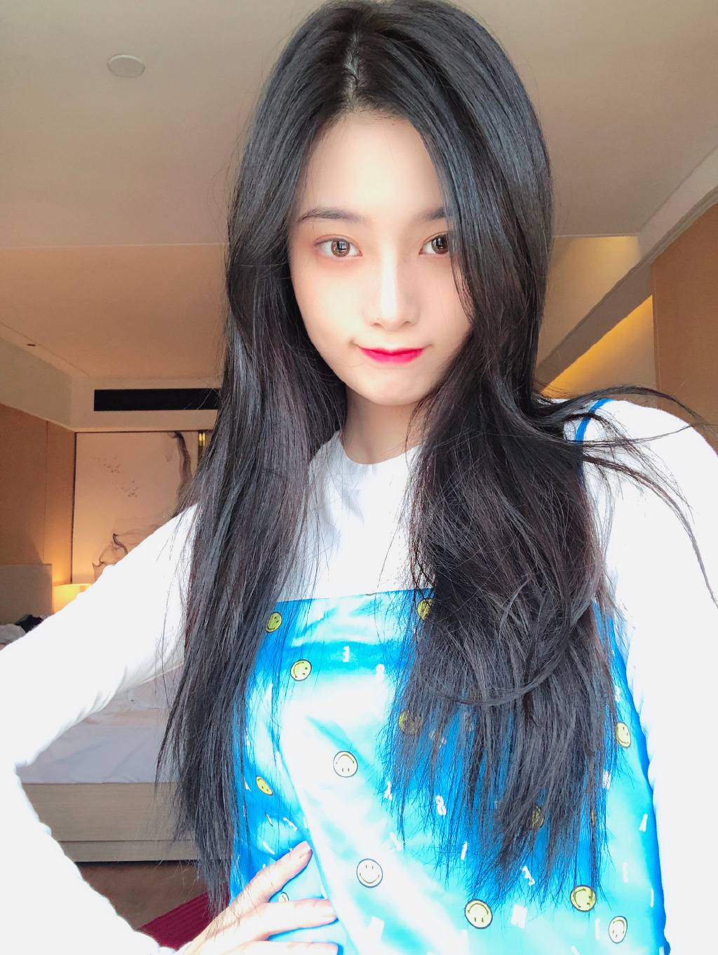 中国内地流行乐女歌手徐艺洋甜美温暖生活照图片图片