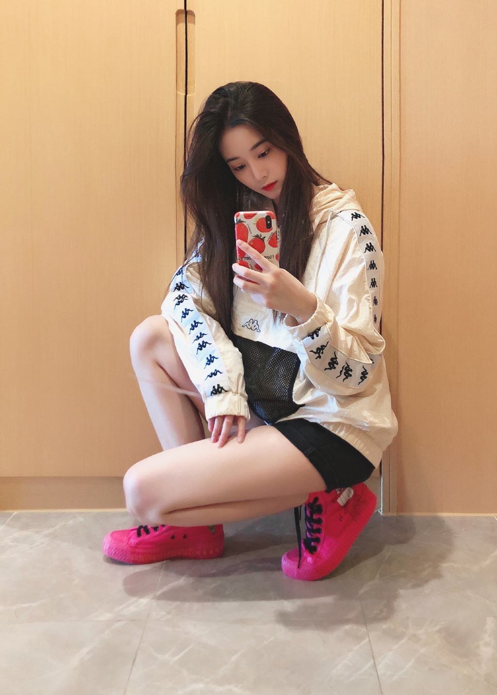 中国内地流行乐女歌手徐艺洋生活自拍照图片图片 中国内地流行乐女歌手徐艺洋生活自拍照图片图片