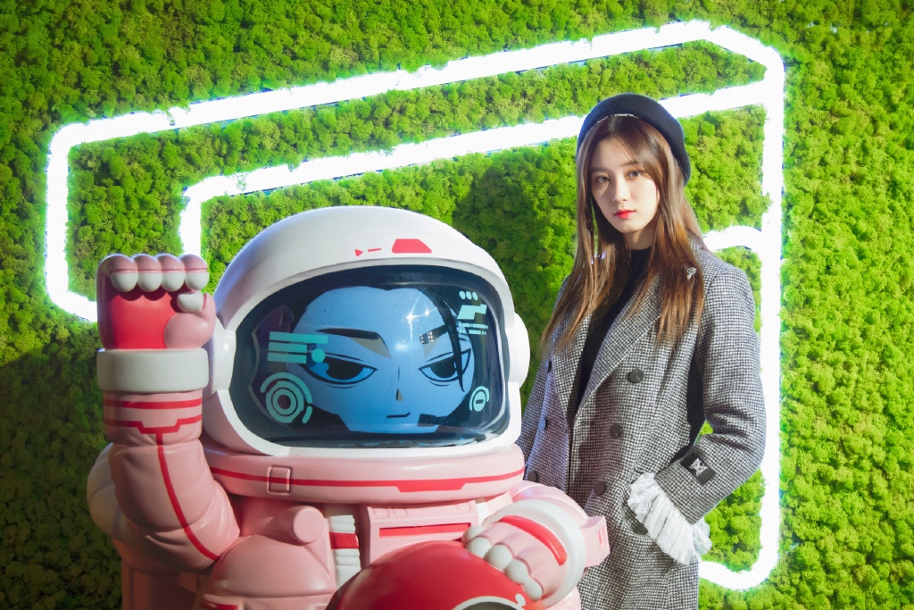 中国内地流行乐女歌手徐艺洋时尚性感写真图片图片