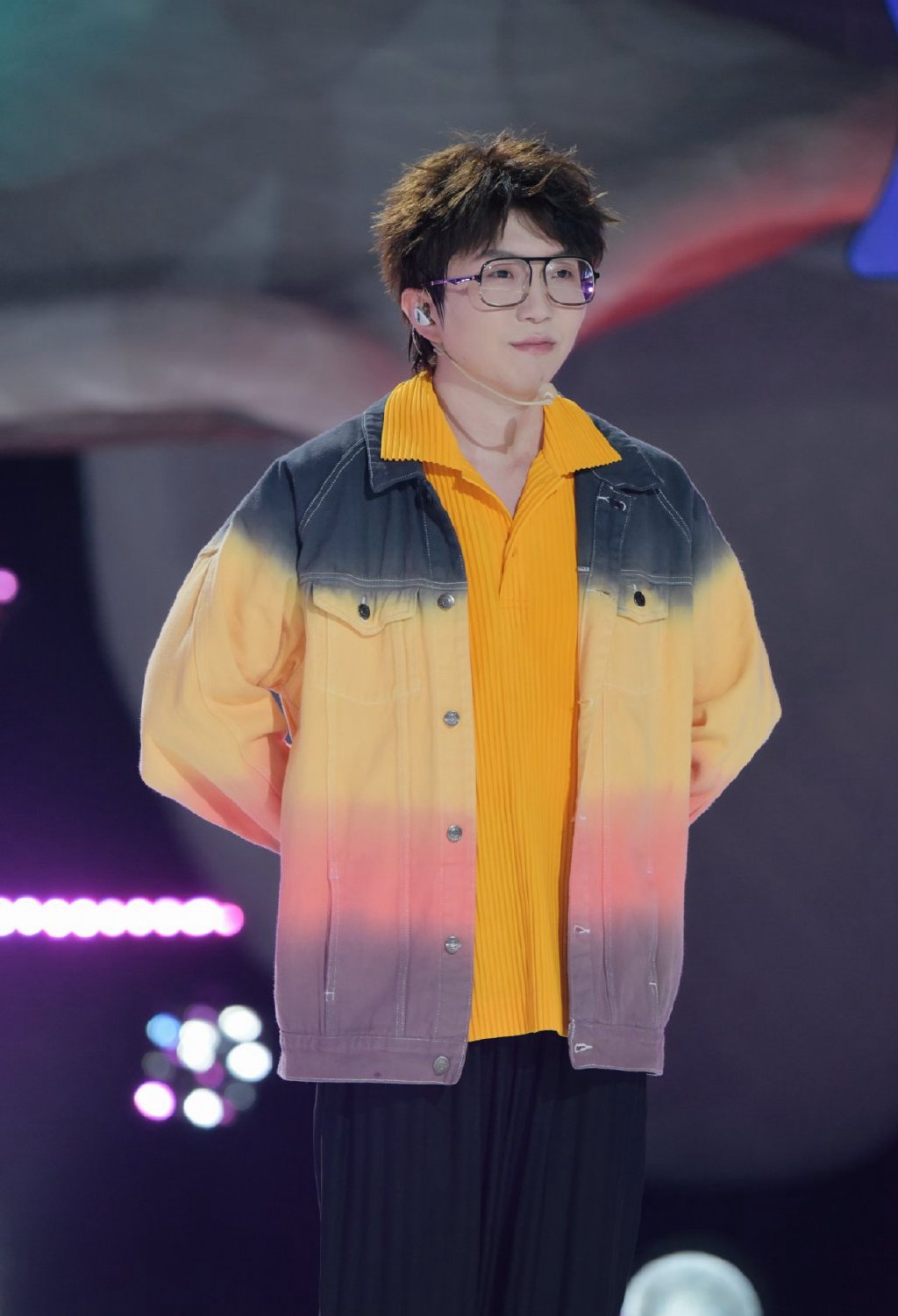 高清河南男星毛不易创造营2020舞台照图片图片