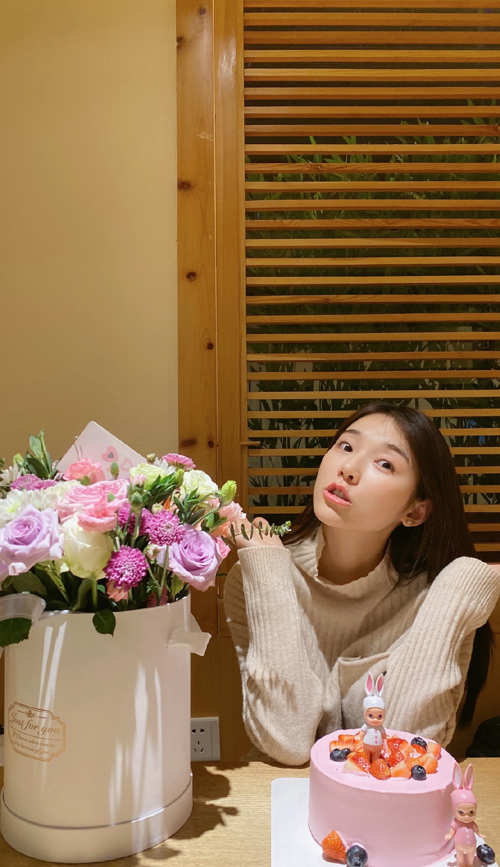 高清四川性感美女宁心清秀甜美图片图片