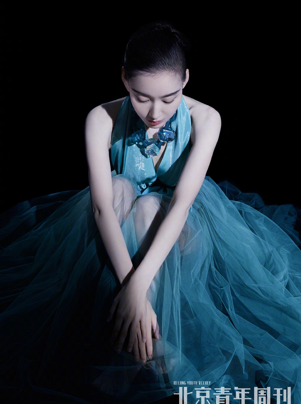 美女高露图片