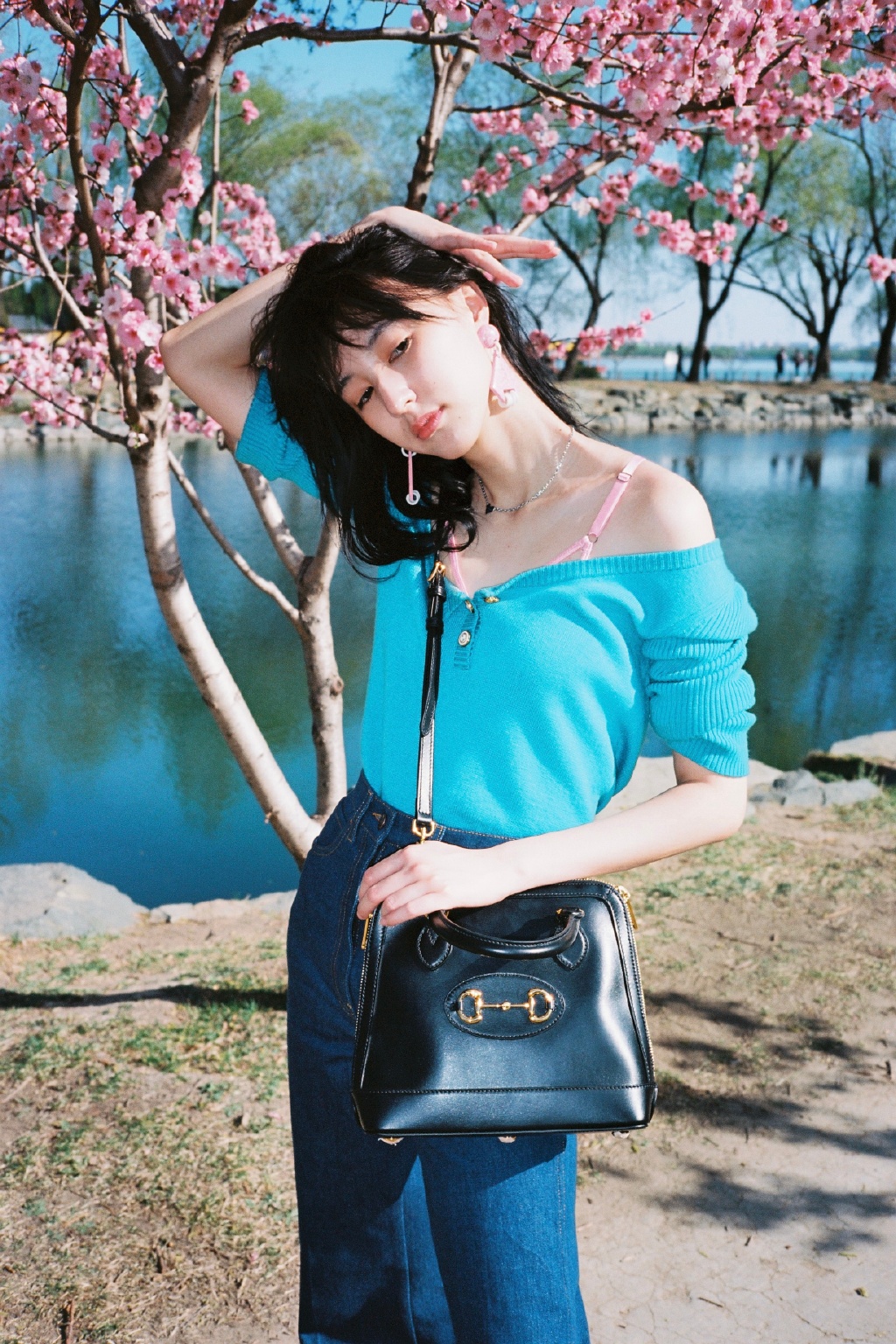 王悦伊图片