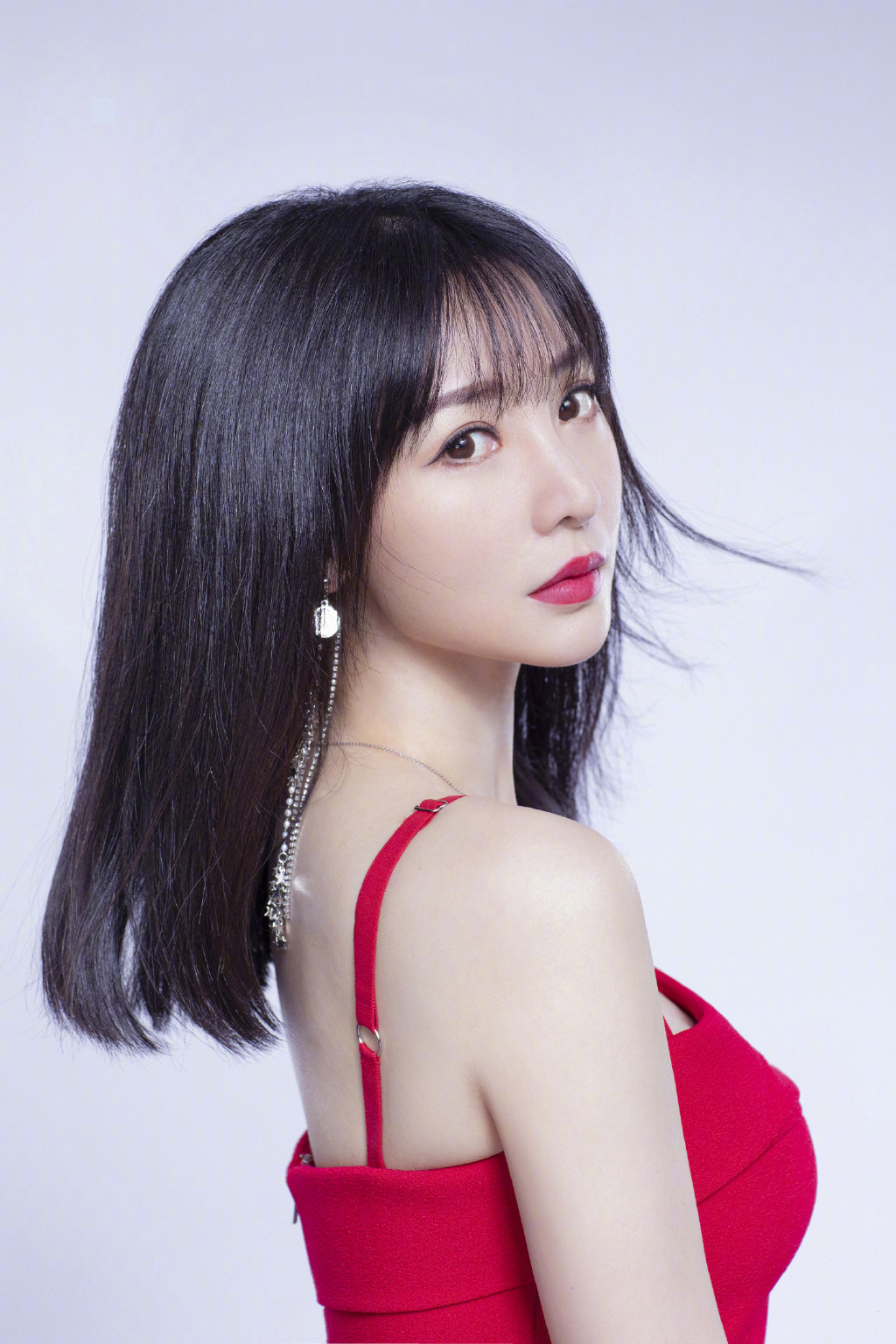 中国内地湖南衡阳女演员柳岩写真电脑桌面壁纸之网络美女图片