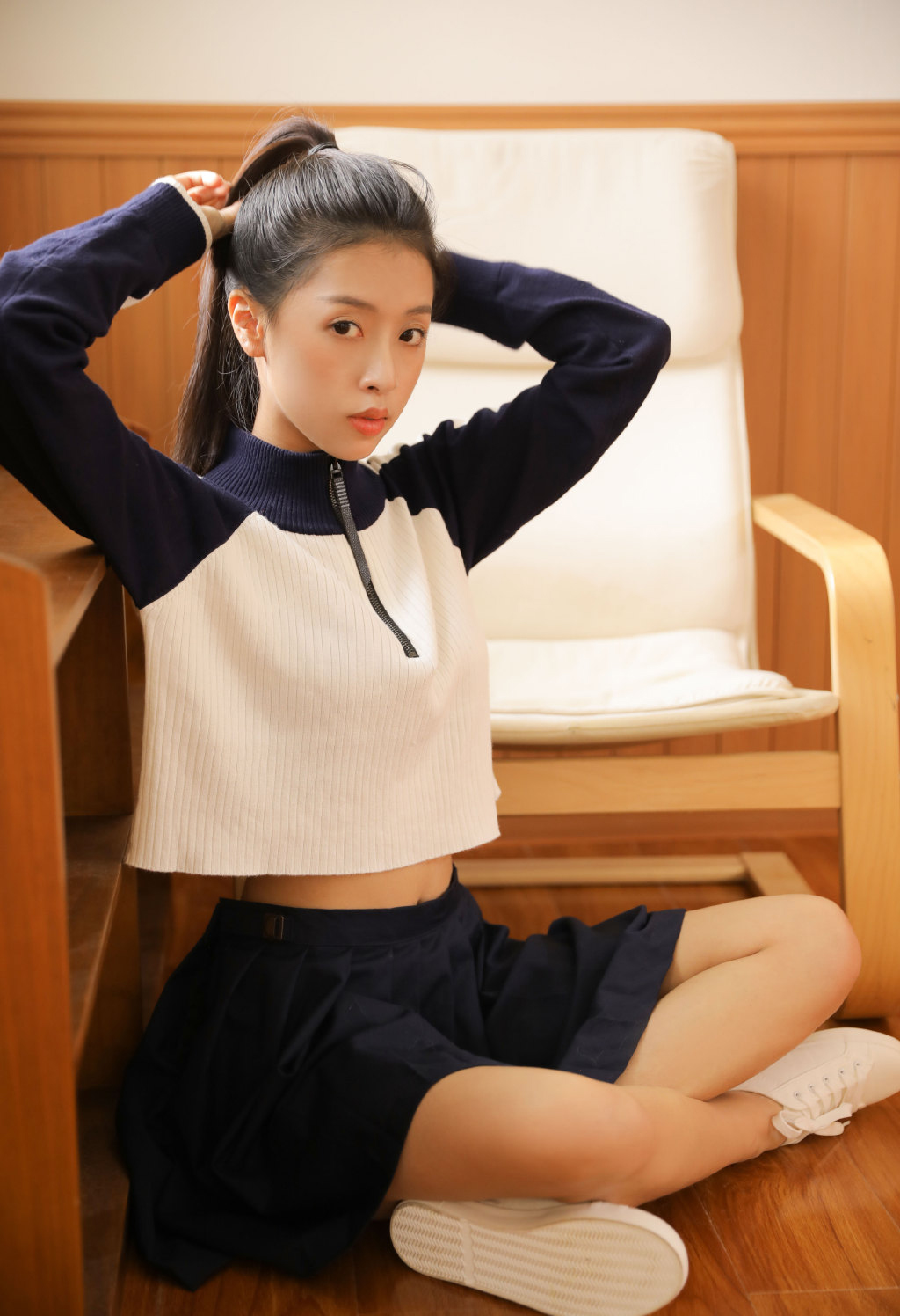 美女图片 运动装美女图片 健身美女图片 长腿美女图片图片