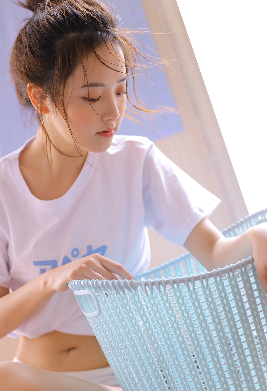 mm131清纯90后甜美粉嫩美女性感白皙美腿图片图片