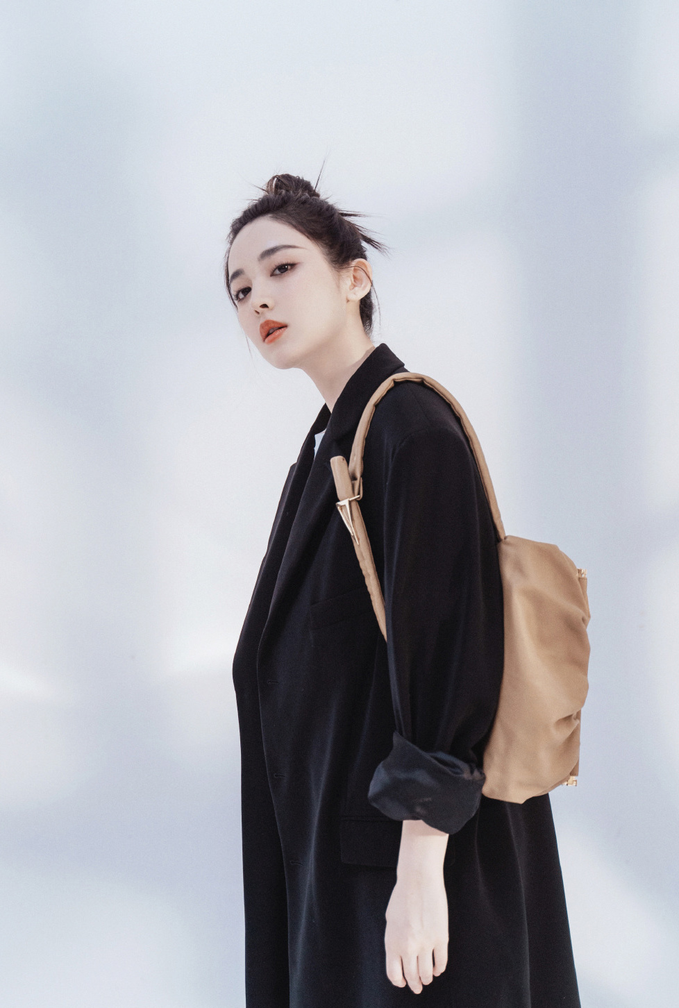 中国内地新疆乌鲁木齐市影视女演员古力娜扎微博之夜性感甜美写真图片图片
