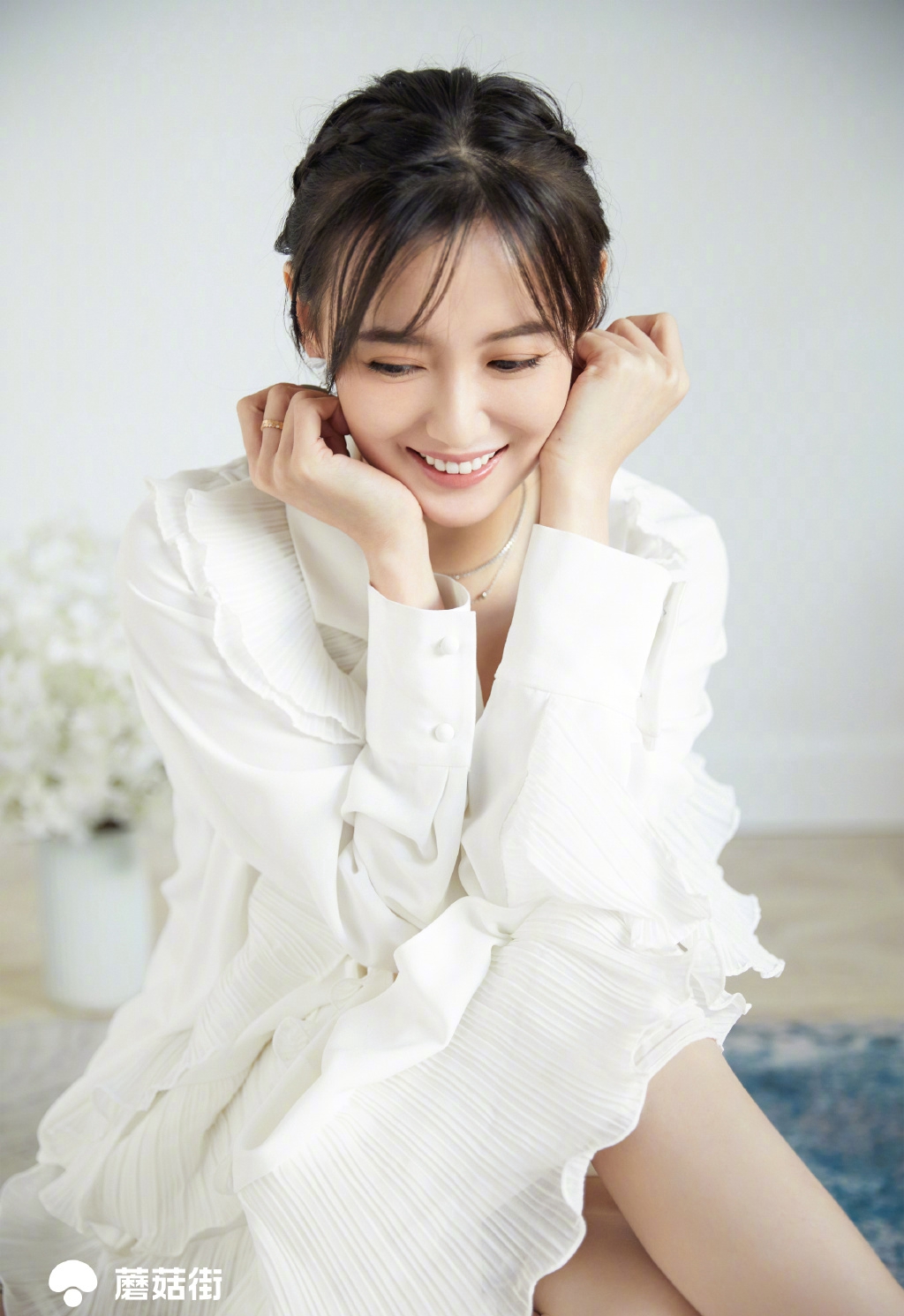高清山东省青岛美女江铠同冷艳洋装小女人霸气时尚写真图片