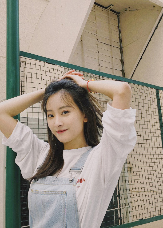 中国内地山东女演员代文雯清新时尚写真图片图片