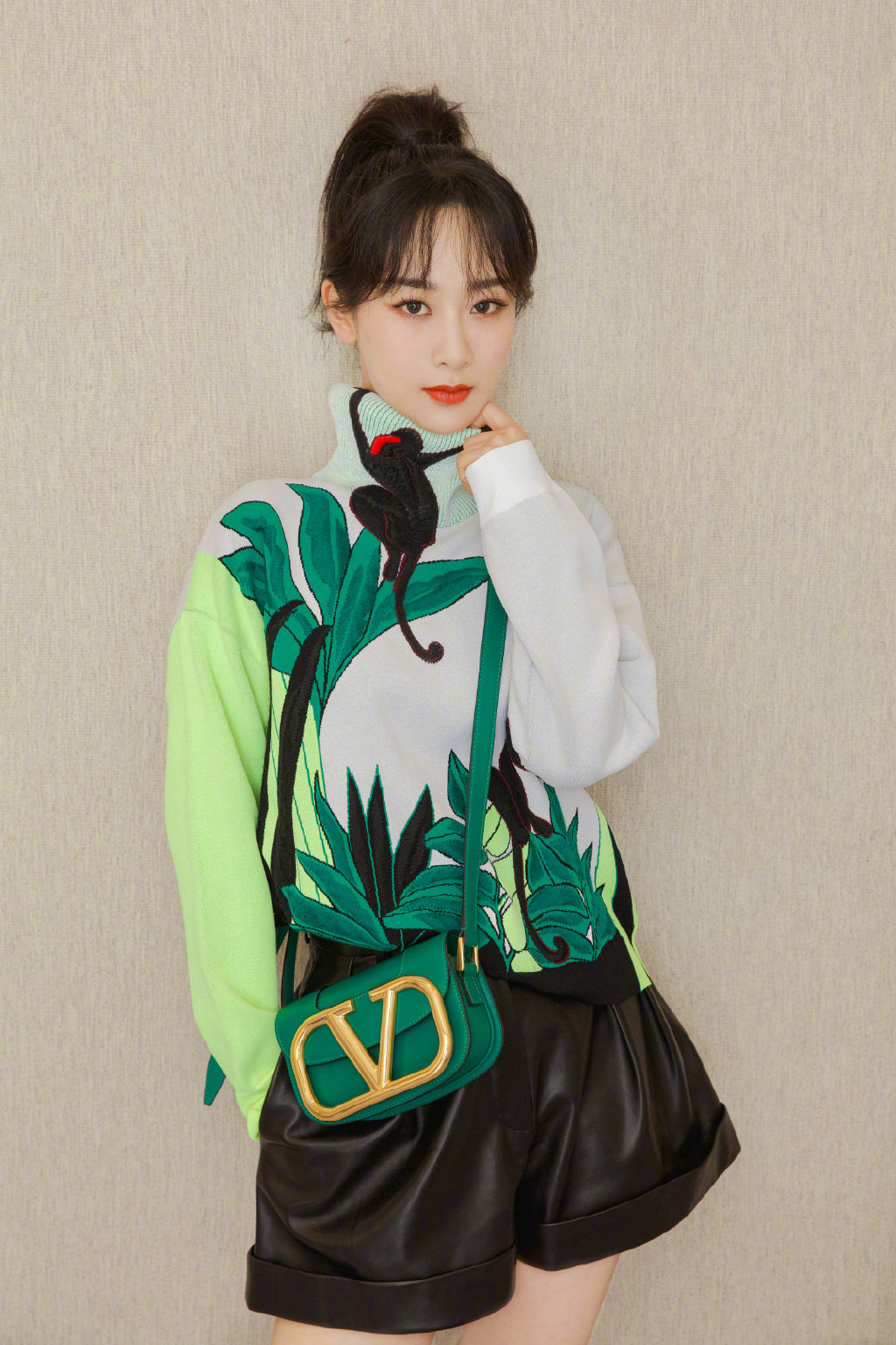 高清中国内地影视北京女演员杨紫微博之夜性感优雅写真图片图片