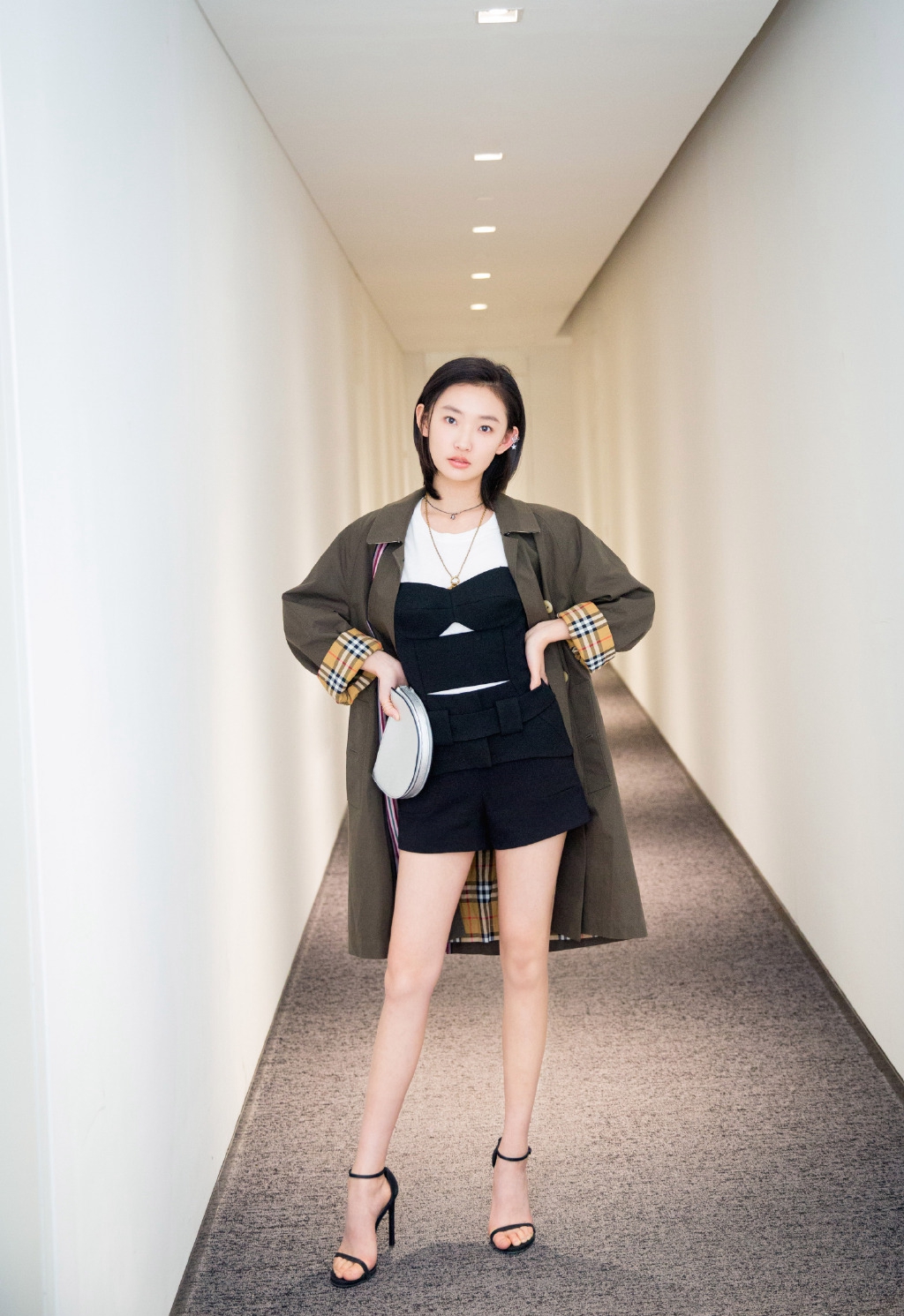 高清性感女星王梓薇周依然合体大片写真图片图片