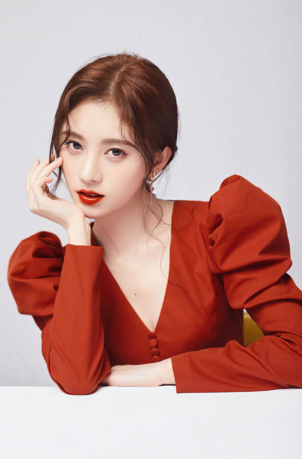 鞠婧祎图片