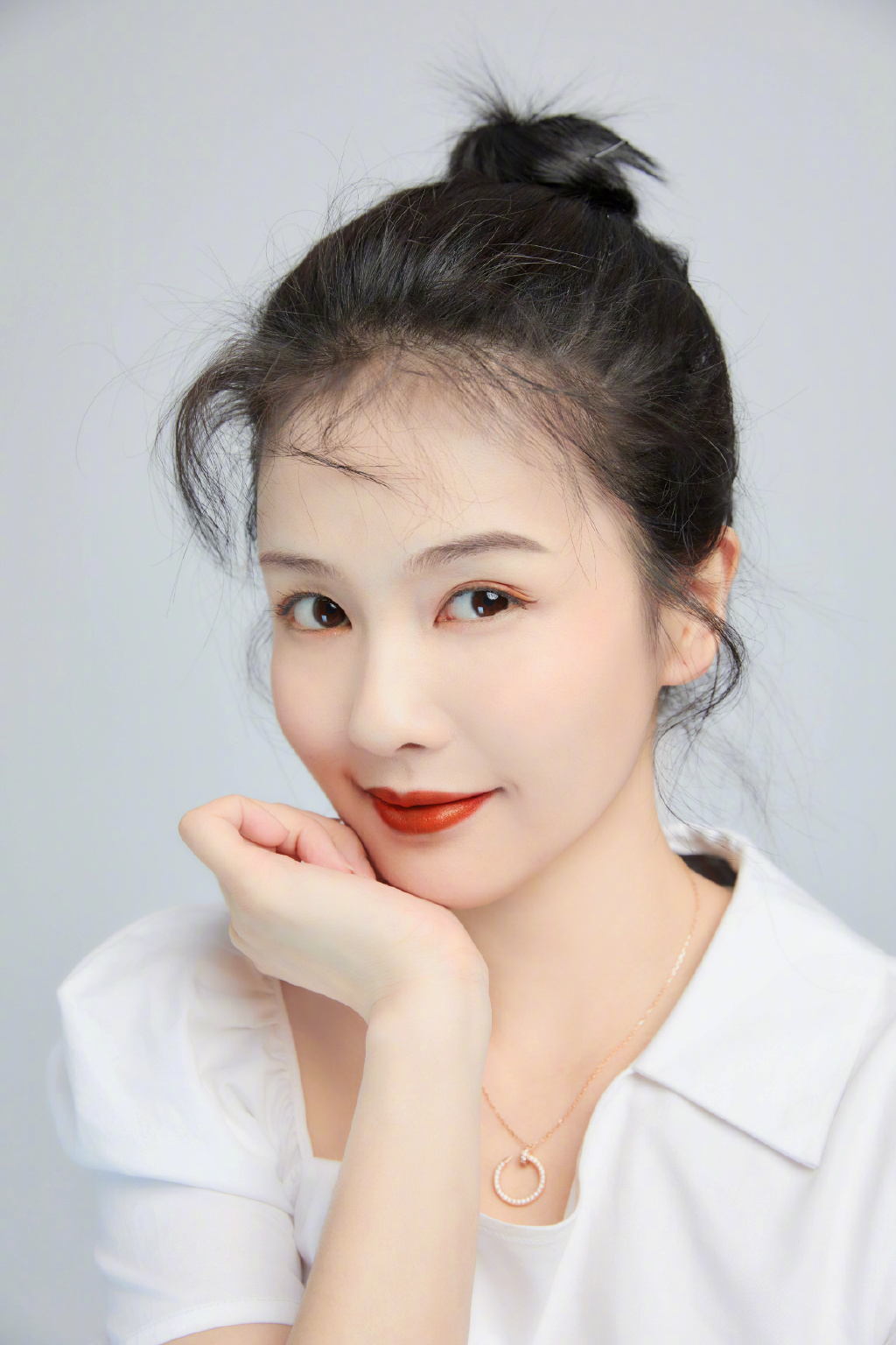 白鹿图片