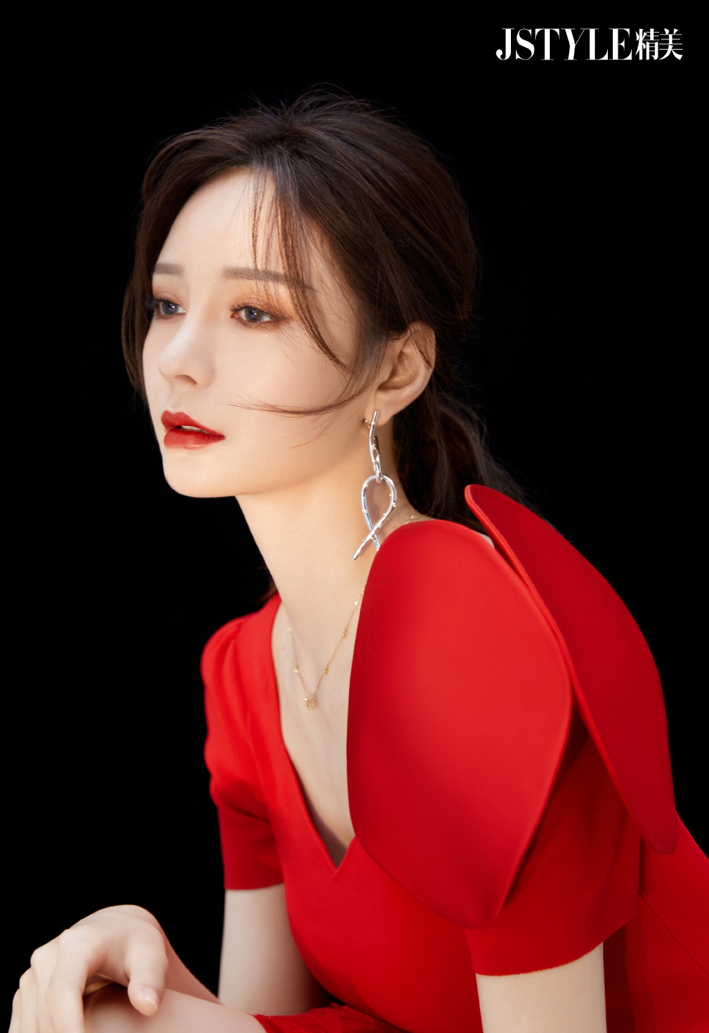 高清湖南省湘西吉首市美女沈梦辰抹胸性感唯美写真图片图片