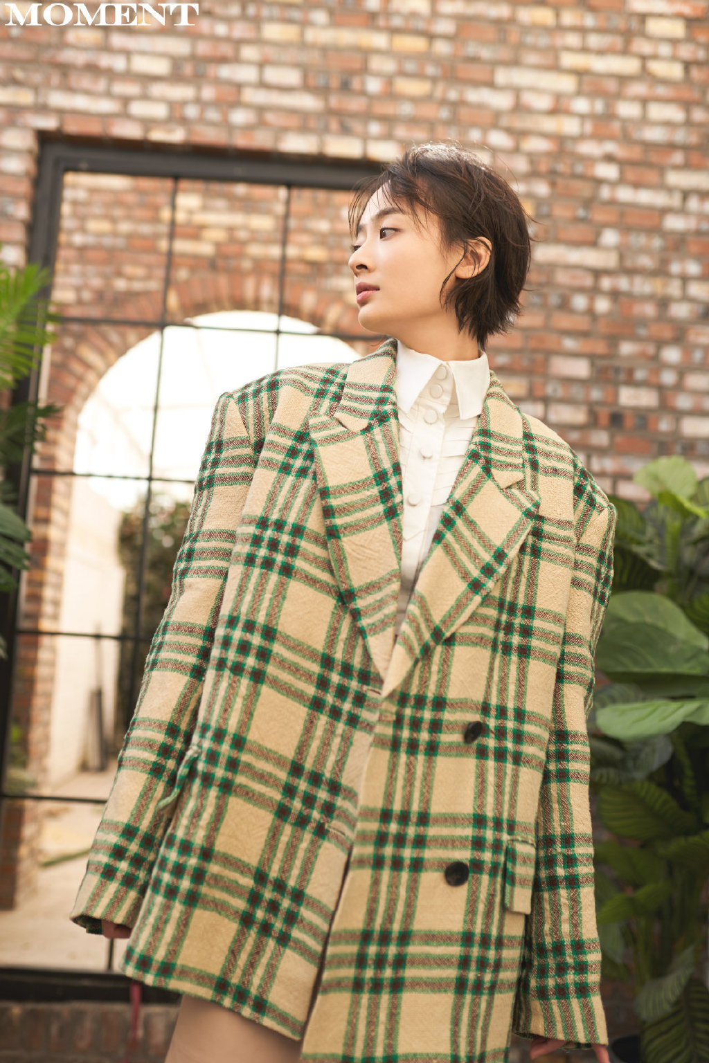 中国内地四川成都女演员孙铱文艺范甜美街拍写真图片图片