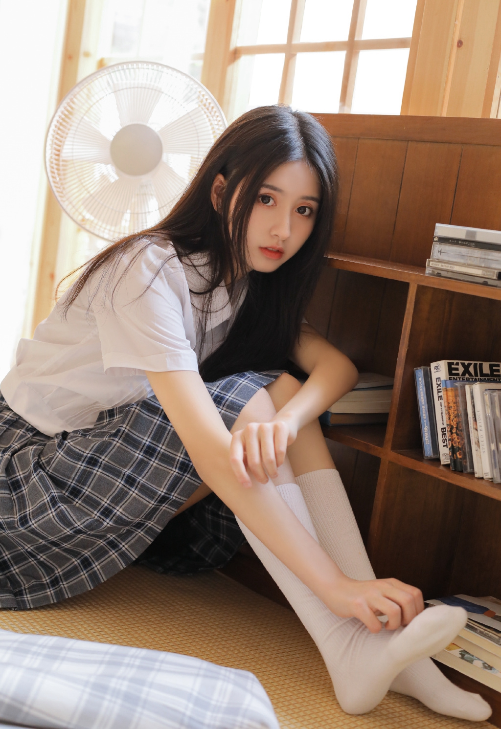 妖艳睡裙美女惹火身材诱人写真图片图片