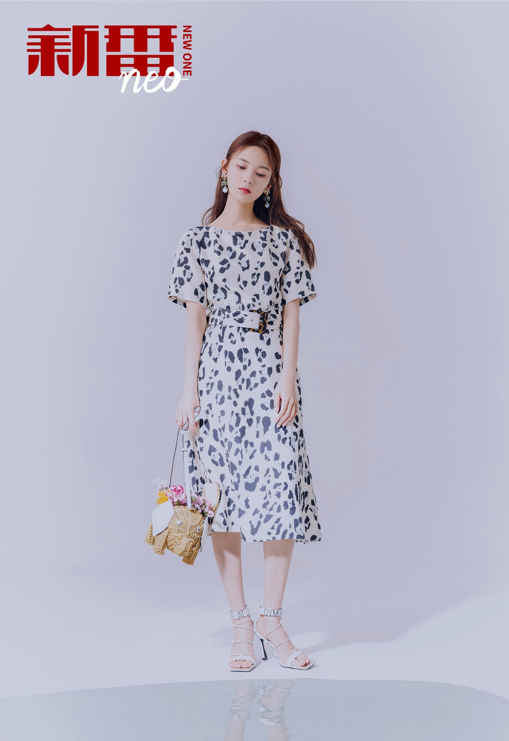 中国内地四川省攀枝花女演员陈瑶波浪刘海甜美养眼图片图片 中国内地四川省攀枝花女演员陈瑶波浪刘海甜美养眼图片图片