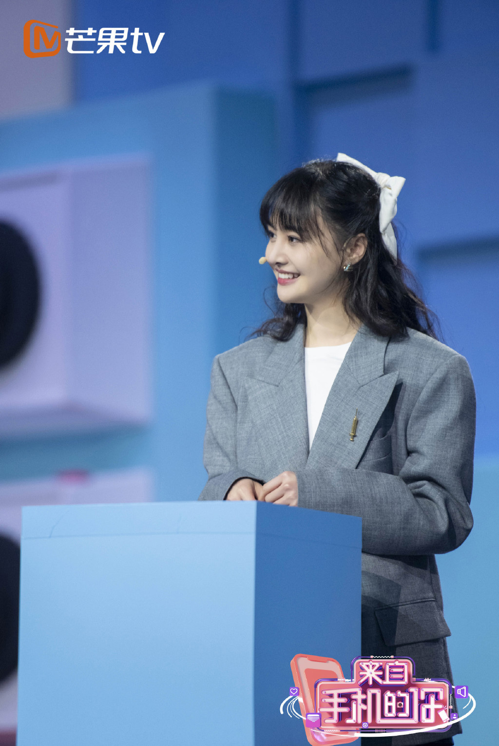 高清郑爽蝴蝶结造型甜酷写真图片图片