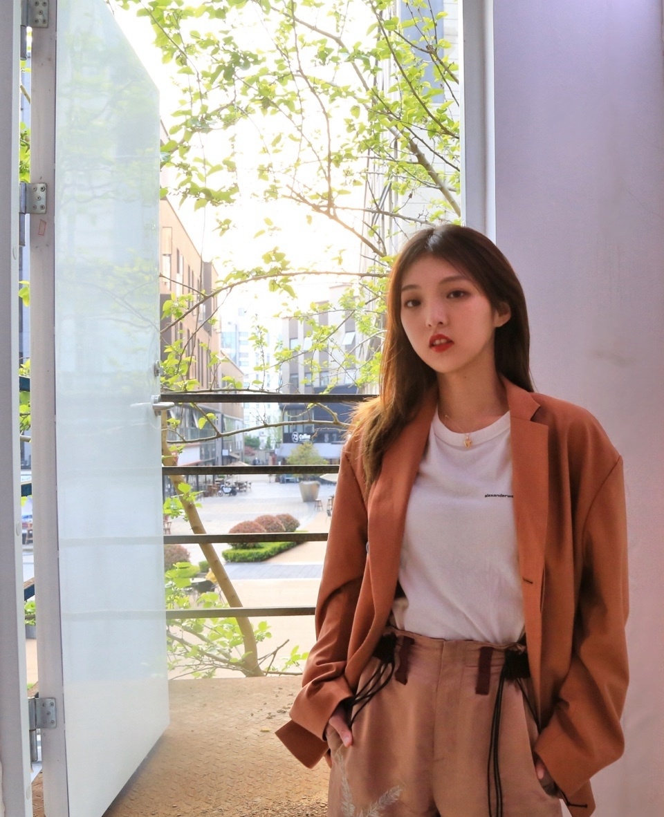 高清内陆美女星强东玥甜美清新活动照图片图片