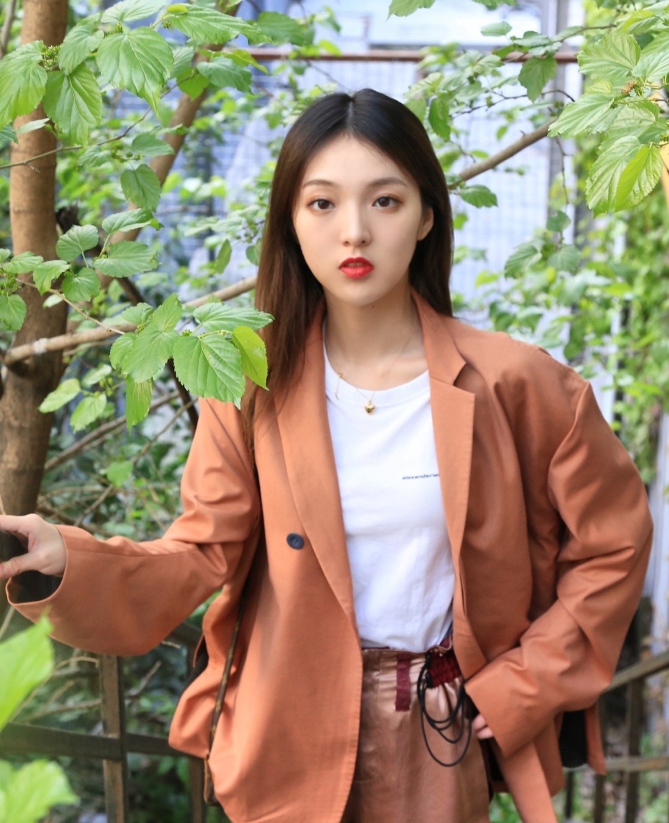 高清内陆美女星强东玥甜美清新活动照图片图片