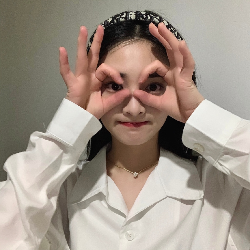 高清上海奉贤美女周洁琼可爱俏皮自拍图片图片