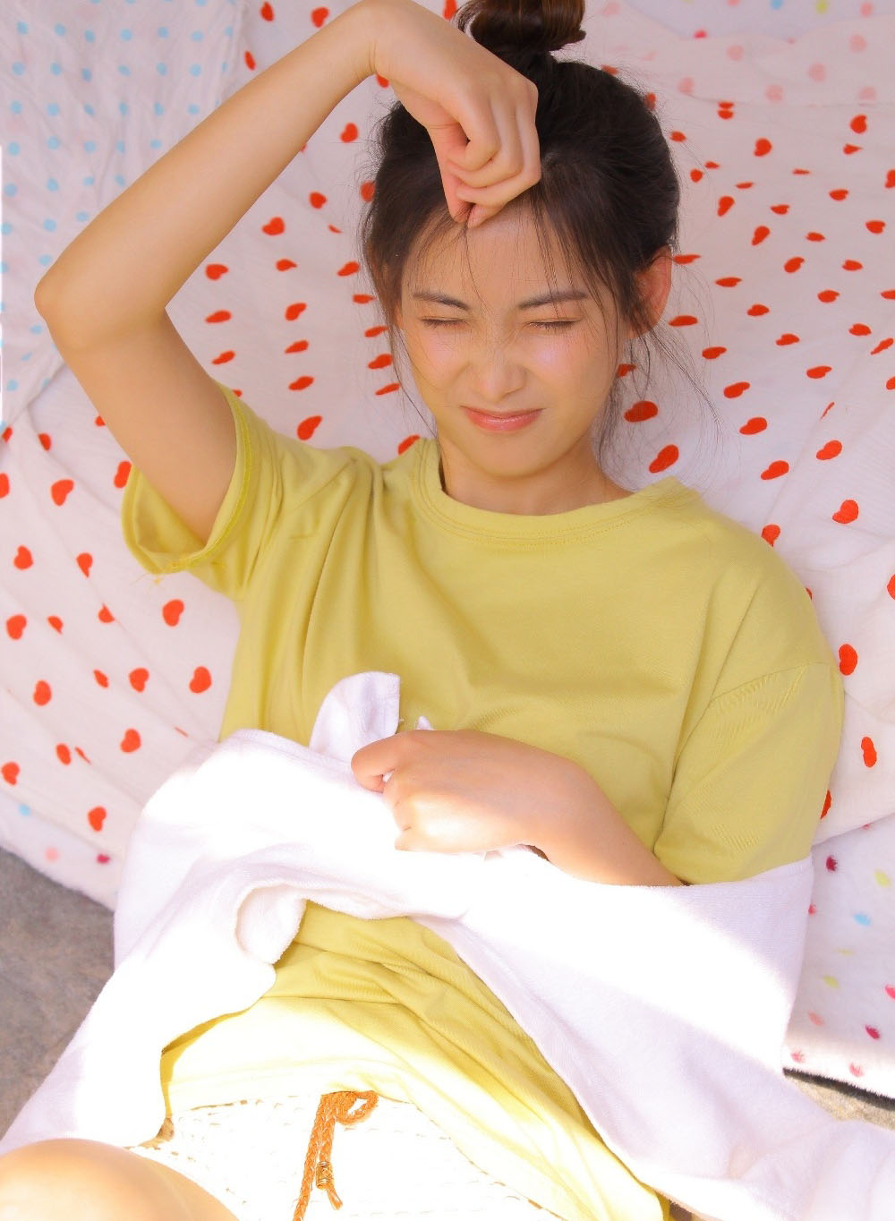 高清中国内地辽宁省沈阳女演员赵今麦甜美元气写真图片图片