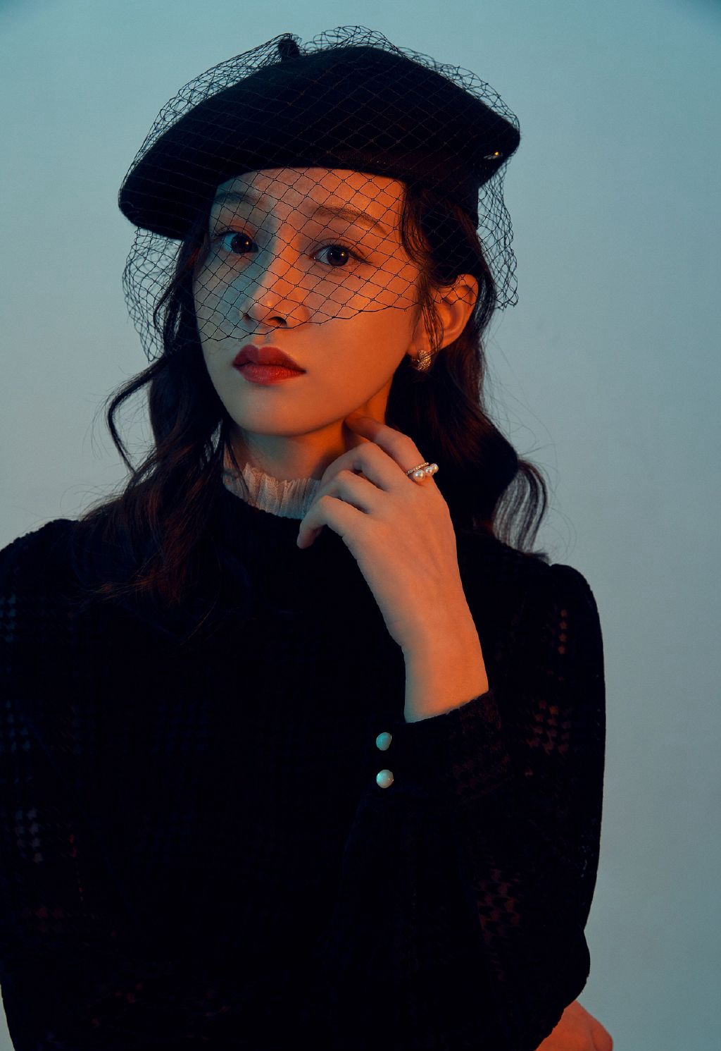 中国内地安徽省淮南市影视女演员陆妍淇优雅复古写真图片图片