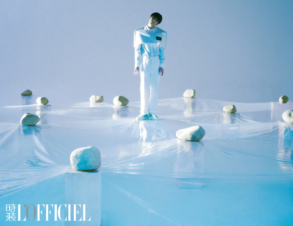 蔡徐坤图片