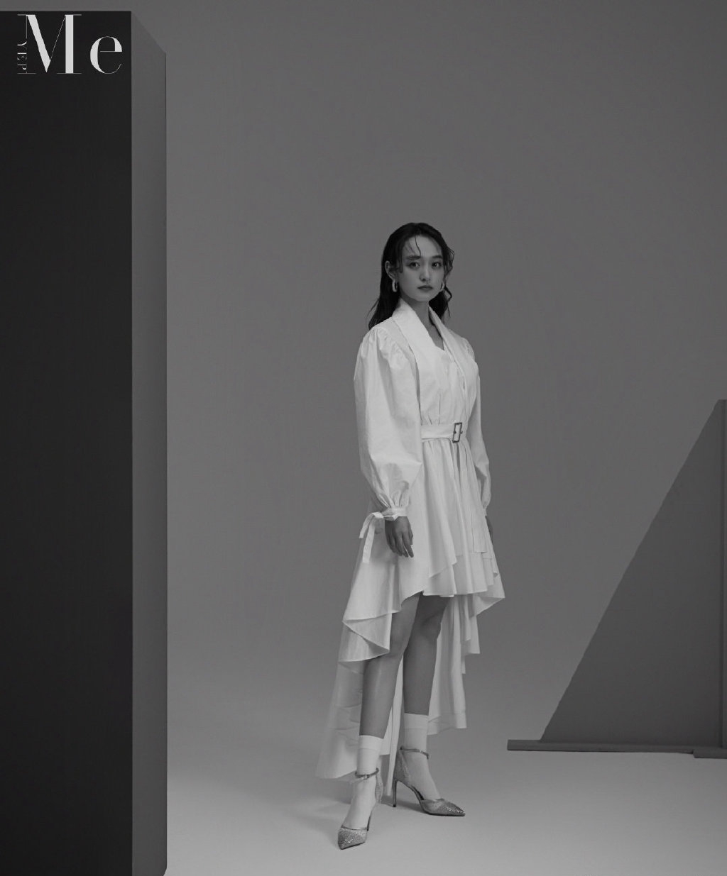 高清中国内地女演员平面模特何泓姗唯美婚纱写真图片图片