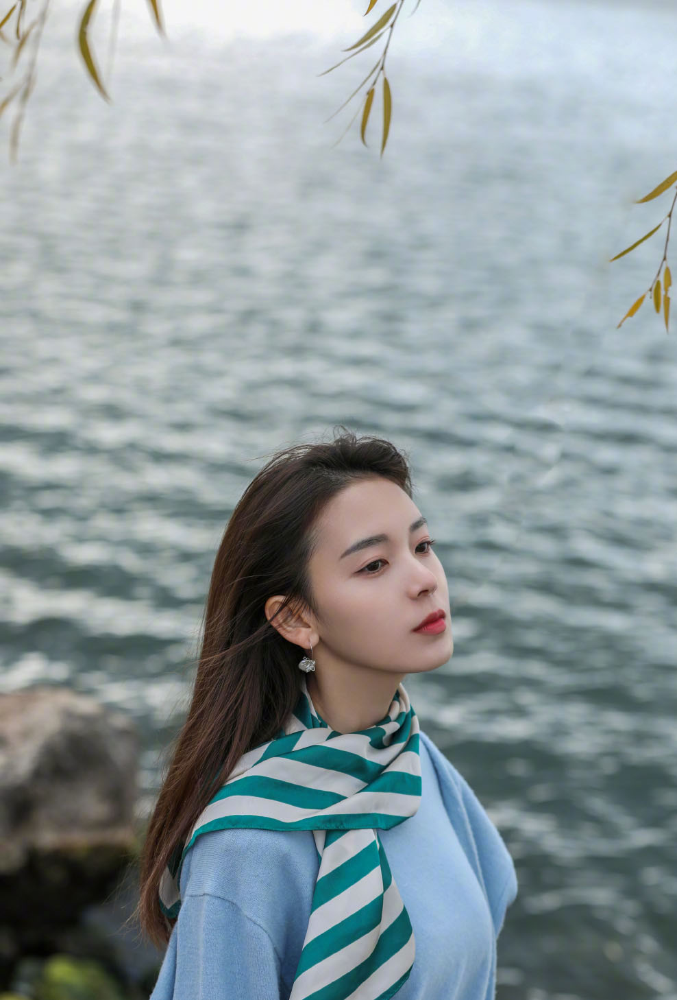 中国内地四川省攀枝花女演员陈瑶波浪刘海甜美养眼图片图片 中国内地四川省攀枝花女演员陈瑶波浪刘海甜美养眼图片图片