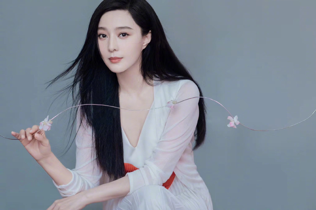 内地山东青岛女演员范冰冰《芭莎珠宝》高贵性感写真图片图片