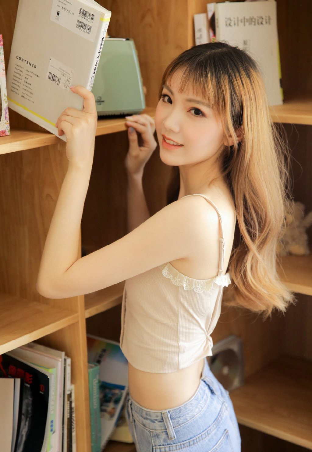 高清澳大利亚影视女演员宋妍霏百变风格时尚写真高清图片图片