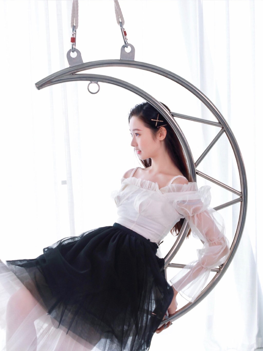 内地大陆美女主持人张艺凡白裙仙气唯美舞台照图片图片 内地大陆美女主持人张艺凡白裙仙气唯美舞台照图片图片
