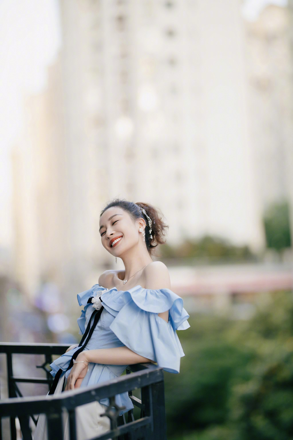 中国大陆北京女演员孙佳雨清爽甜酷写真图片图片