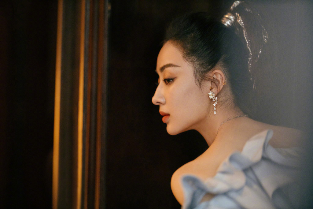 中国大陆北京女演员孙佳雨清爽甜酷写真图片图片