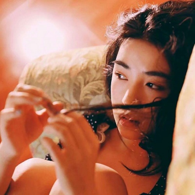 最新好看的美女头像图片图片