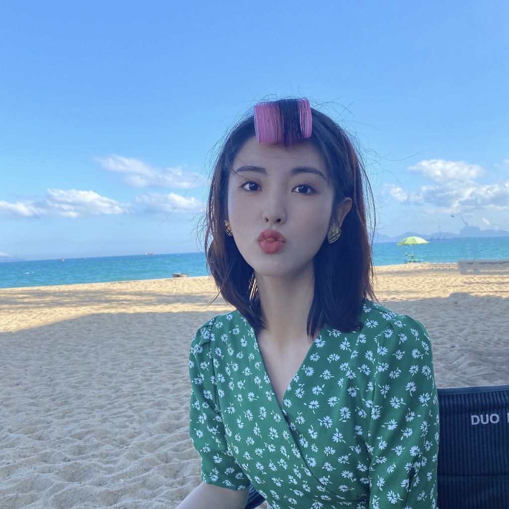 高清中国内地北京朝阳女演员邢菲温婉灵动写真桌面壁纸图片