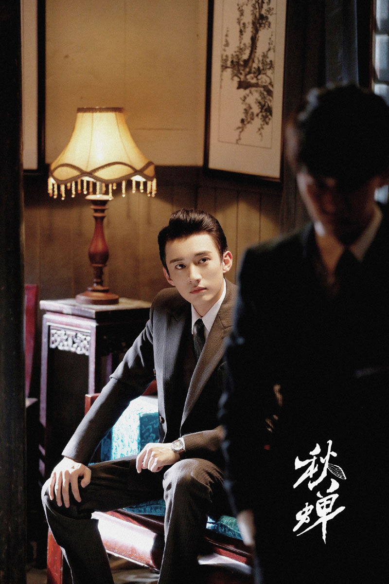 高清山东青岛男演员刘学义黑色皮衣酷帅写真图片图片