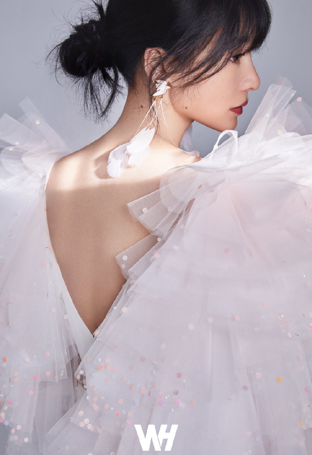 中国内地湖南衡阳女演员柳岩写真电脑桌面壁纸之网络美女图片