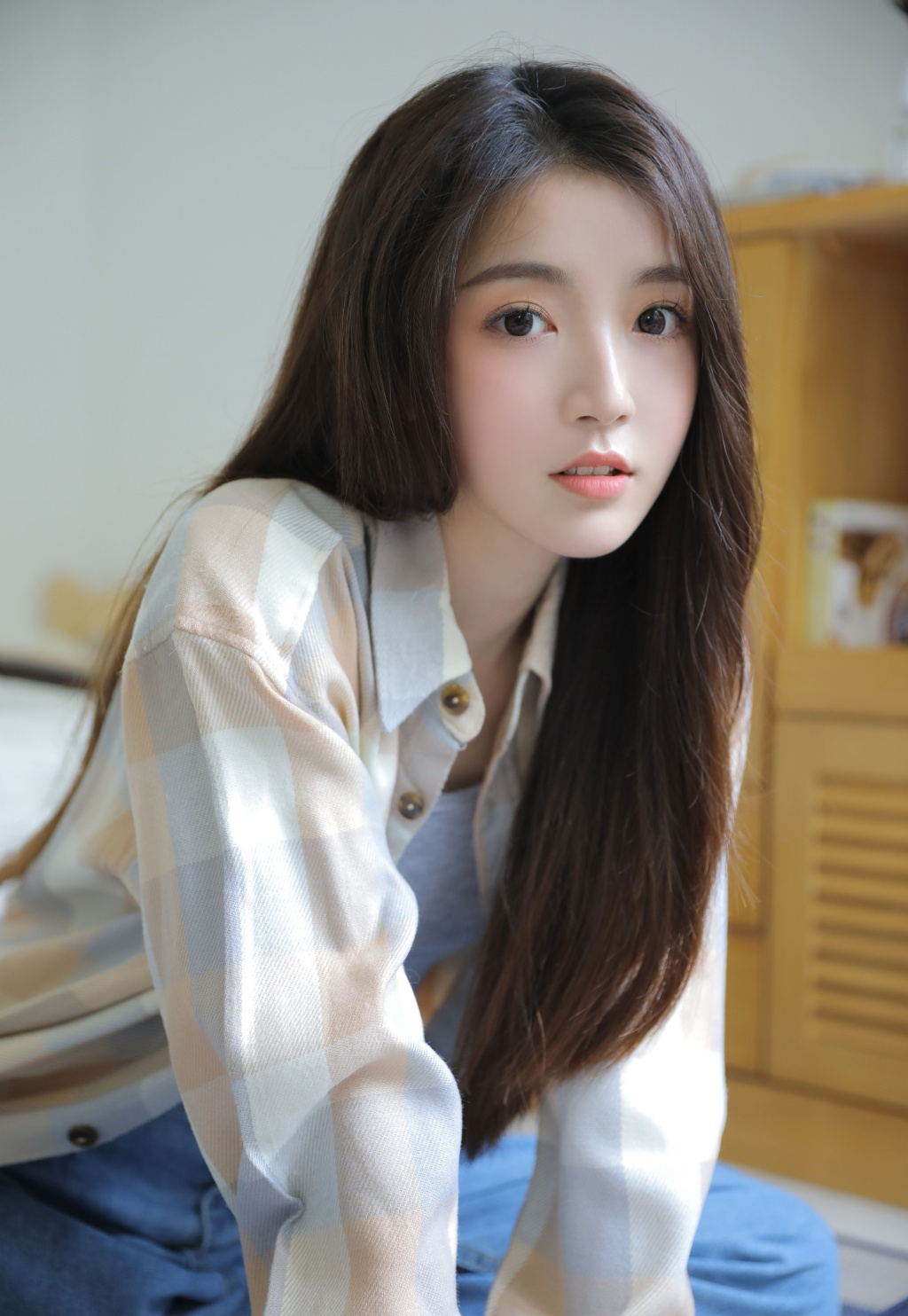 低胸装图片