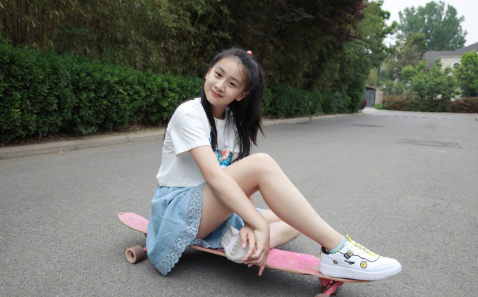 高清gta5美女mm131性感短裙美女妩媚动人图片图片