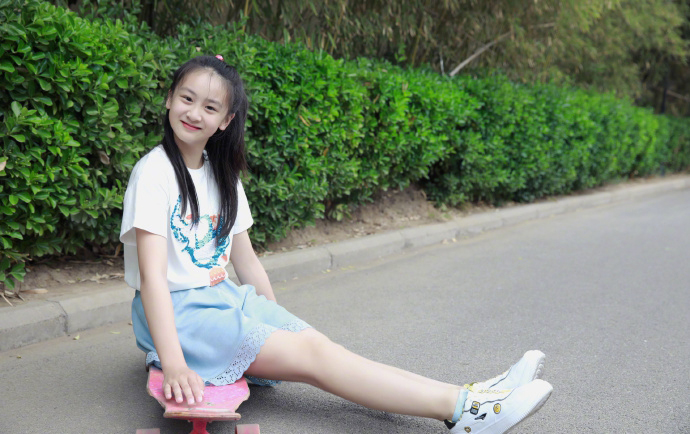 超短裙美女图片