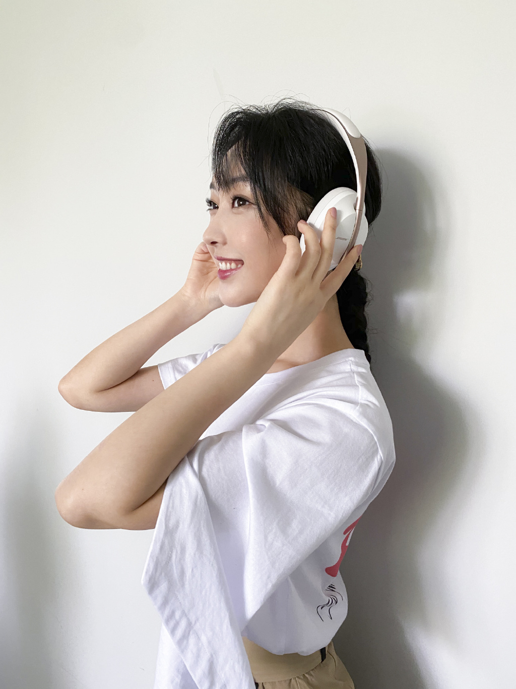 高清内地江苏省南京女演员宣璐纹格装性感写真图片图片