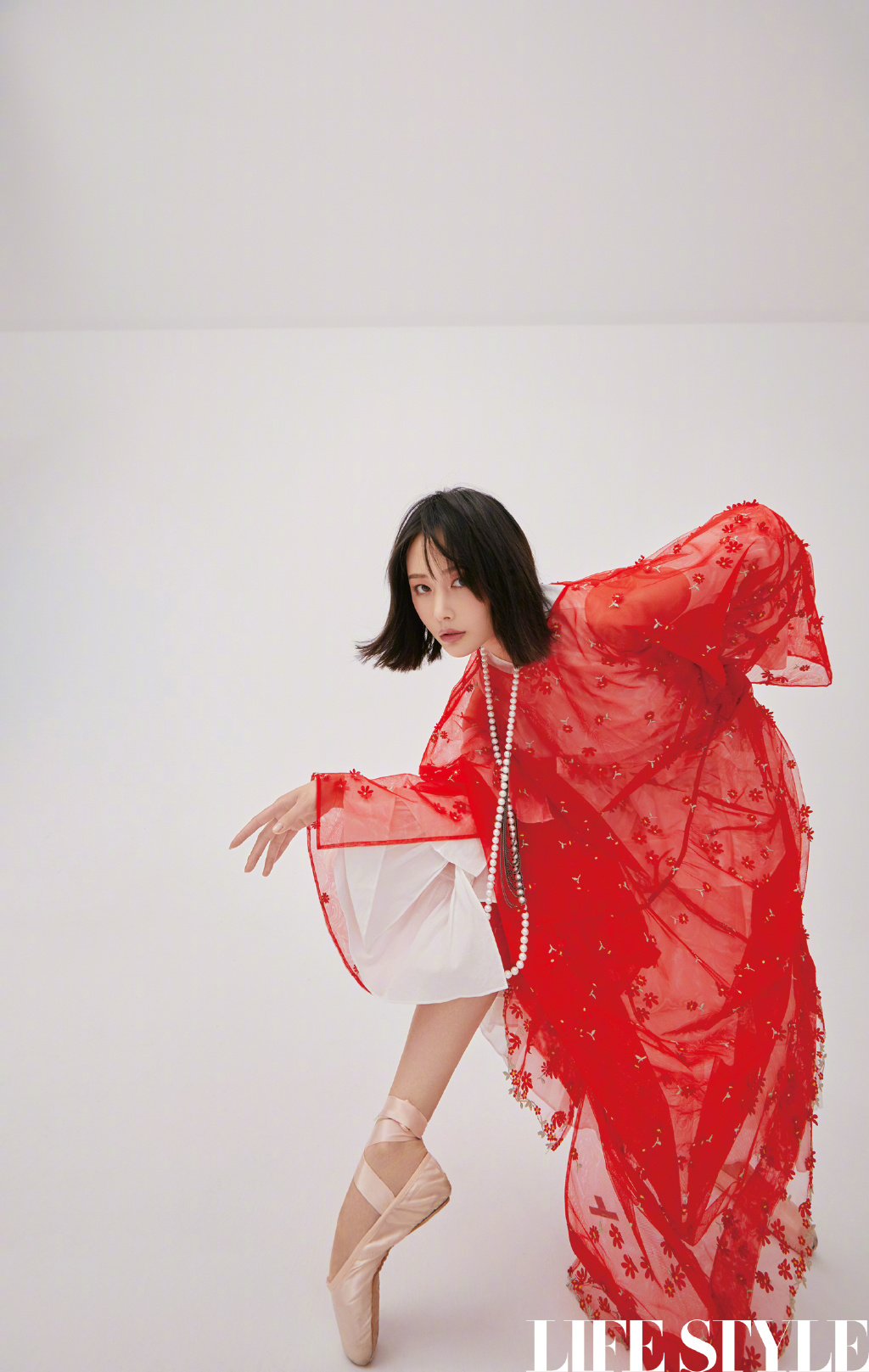高清中国内地安徽芜湖女演员李纯舞蹈造型性感写真图片图片