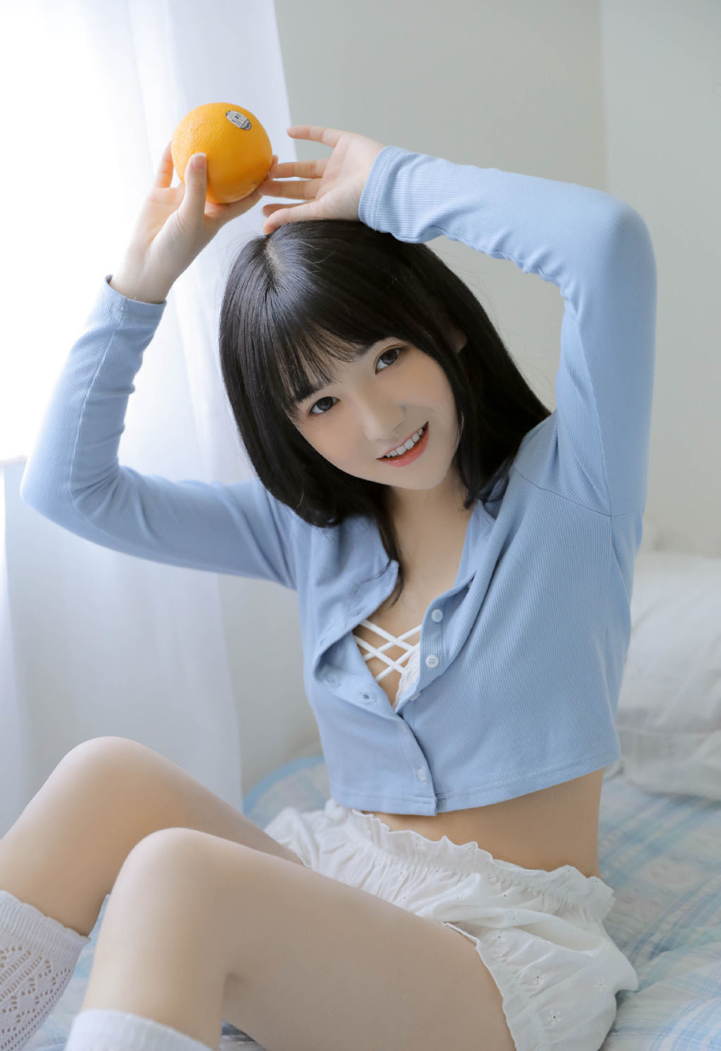 低胸装图片