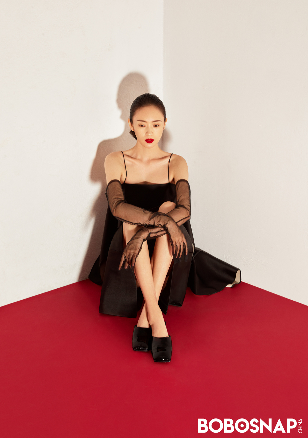 中国内地云南昆明女演员童瑶白衫优雅唯美桌面壁纸图片