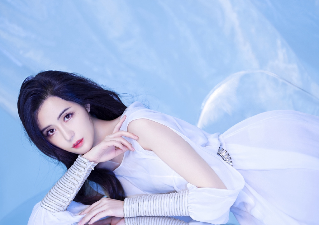 高清江西省萍乡美女汤晶媚时尚写真高清电脑壁纸图片