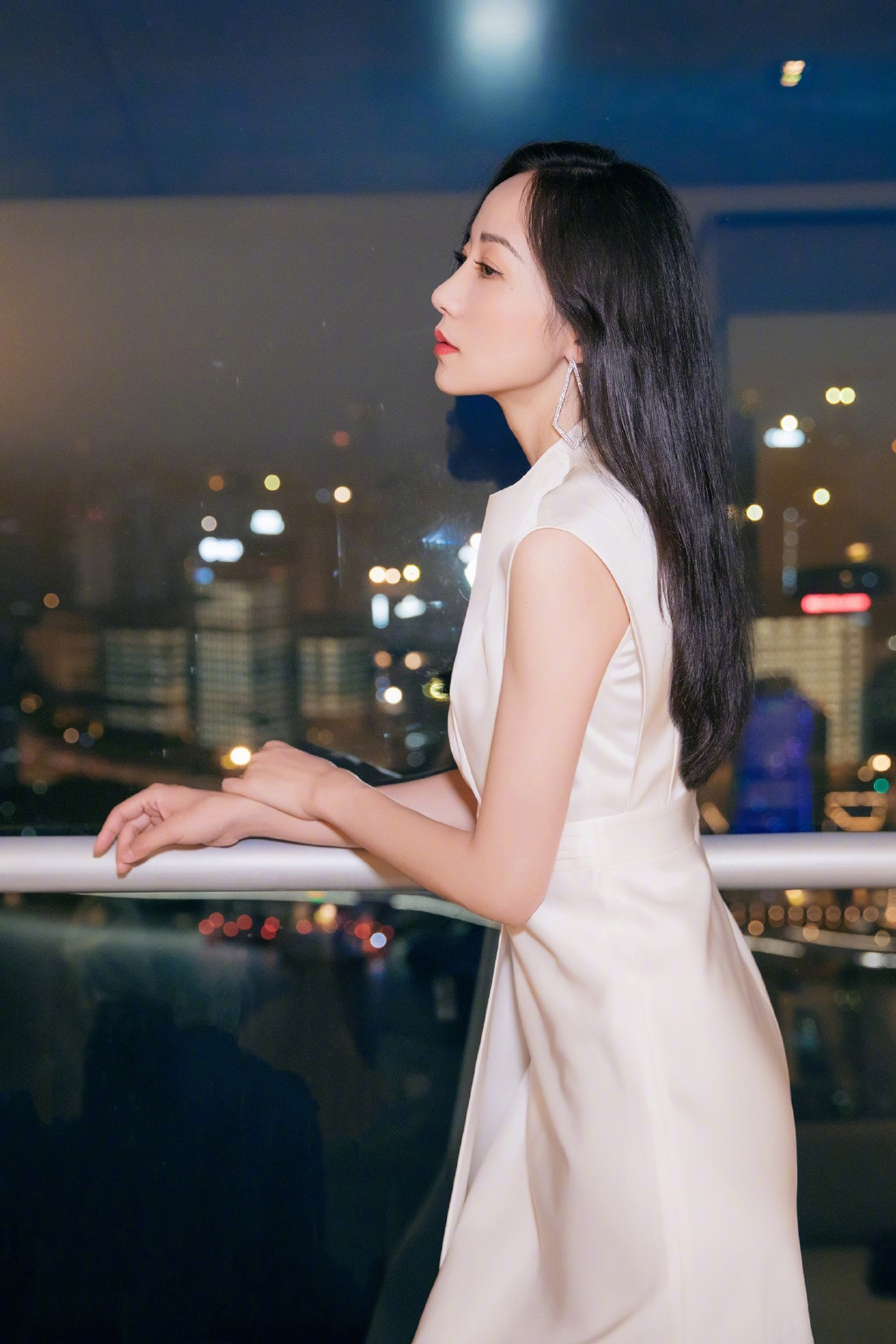 中国大陆江苏省苏州知名女演员韩雪高贵优雅活动写真图片图片