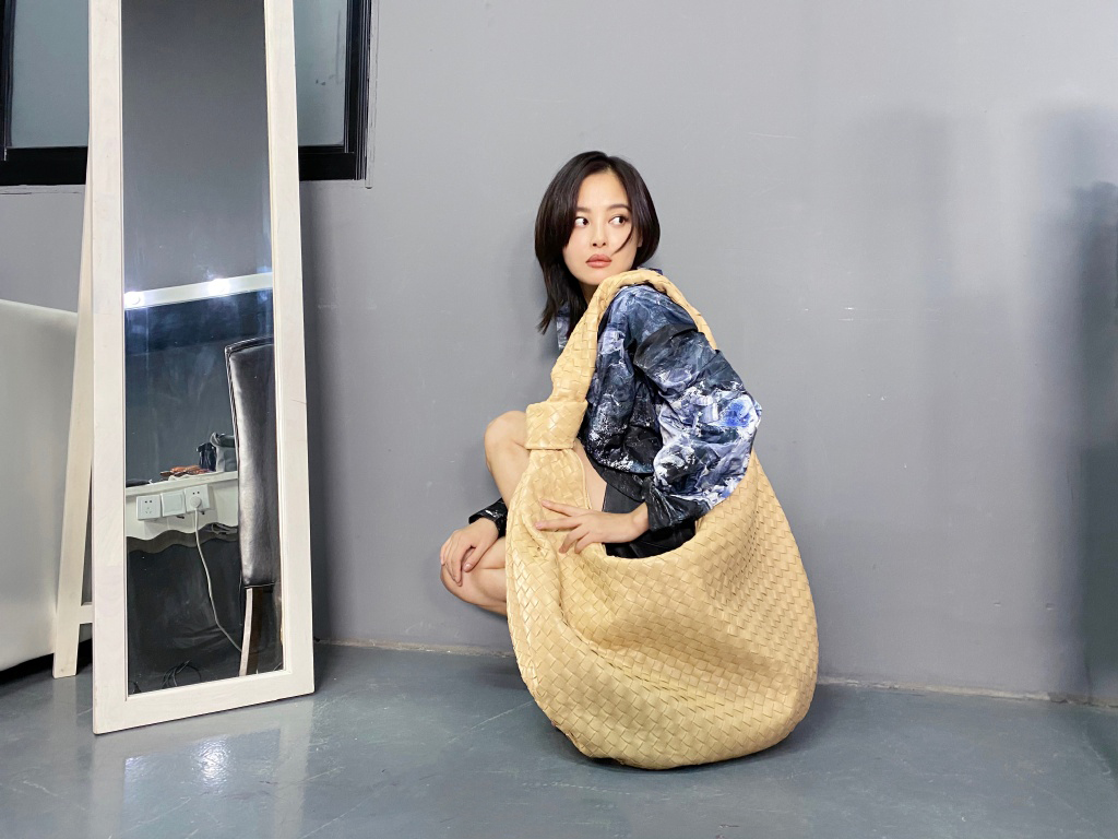 高清黑龙江鹤岗美女辛芷蕾时尚街拍写真图片图片
