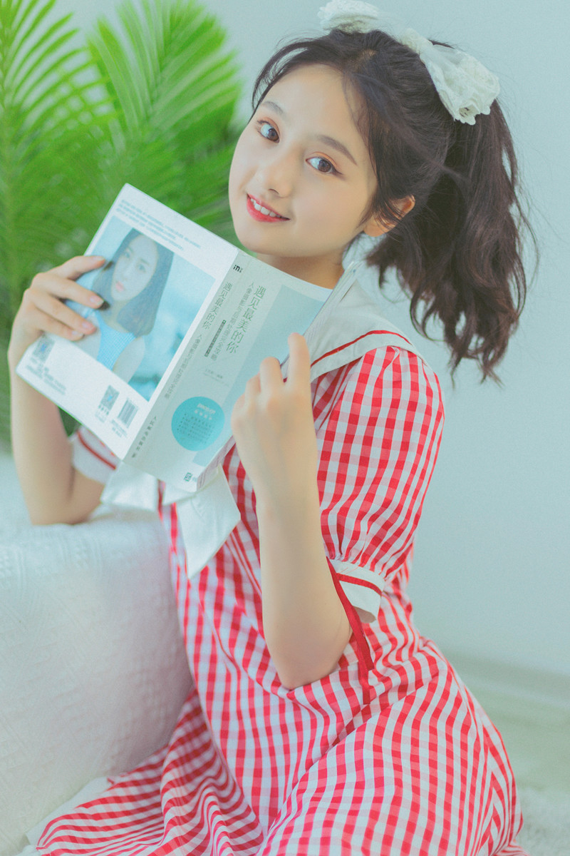 美女黄璐图片